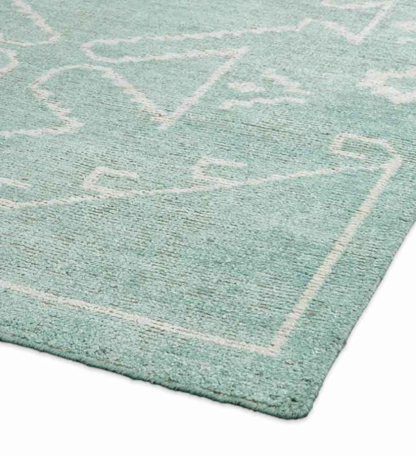 Premium Quality Wool and bamboo silk Jute Kilim Rugs Handmade Designer Classic Pattern Style Kilim rugs Export